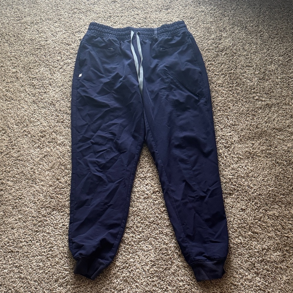 Figs joggers in navy - unsure of which style